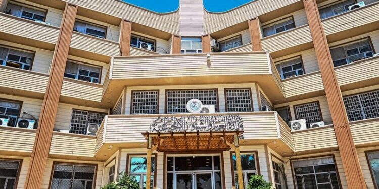 إجراءات حكومية لضمان حقوق سائقي التوصيل وتوفير الرعاية الصحية والتقاعدية لهم