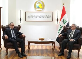 وكيل وزارة الخارجية يبحث مع السفير الروسي التحضيرات للقمة العربية–الروسية وسبل تعزيز العلاقات الثنائية