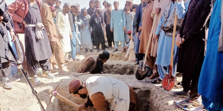 باكستان وأفغانستان تعقدان محادثات في الدوحة بعد اشتباكاتهما العنيفة