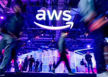 “أمازون” تحتـــوي عطلا عصف بتطبيقات شهيرة حول العالم