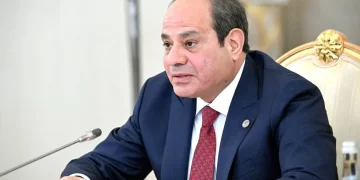 مصر.. السيسي يعقد اجتماعاً مع قادة القوات المسلحة