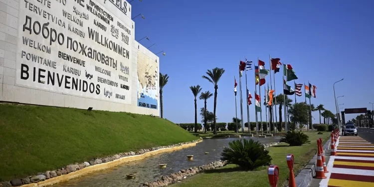 تفاصيل مشاركة السوداني في قمة “شرم الشيخ”