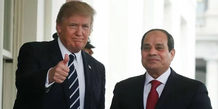 السيسي يمنح ترمب قلادة النيل تقديراً لدوره في وقف الحرب في غزة
