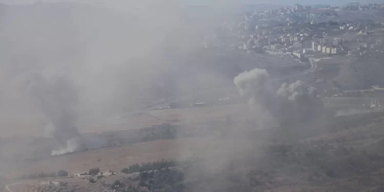 اسرائيل تستهدف بلدة حاروف جنوب لبنان