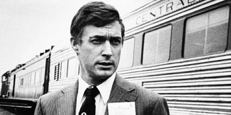 الإغلاق الحكومي يكشـــف ممول رواتب الجيش الأميركي