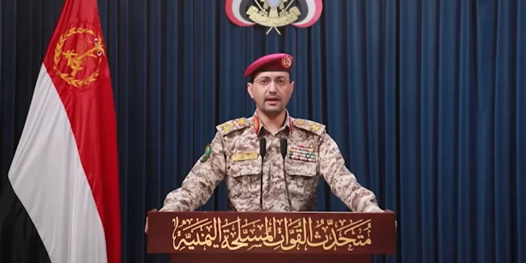 الحوثيون يعلنون استهداف مواقع اسرائيلية بصاروخ باليستي “فرط صوتي” من طراز فلسطين-2