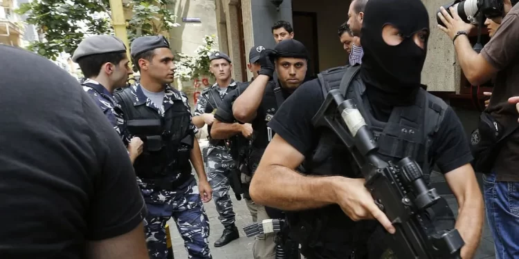 لبنان.. اعتقال 32 متهما بالتجسس لإسرائيل