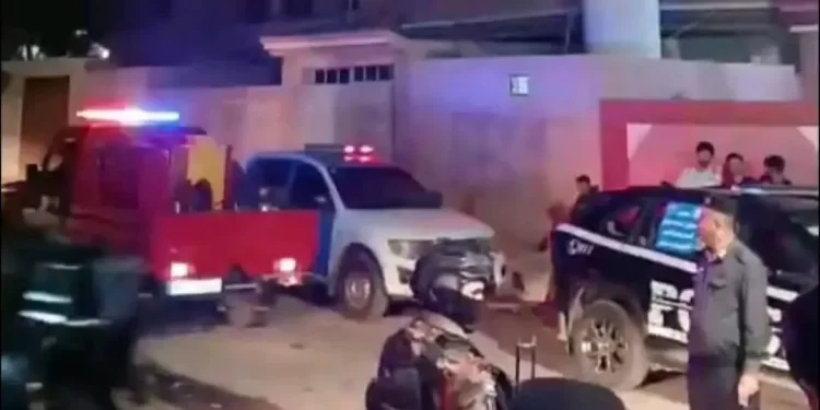 مجهولون يقتحمون مكتب نائب مرشح للانتخابات ويضرمون النيران بلوحاته الدعائية في نينوى