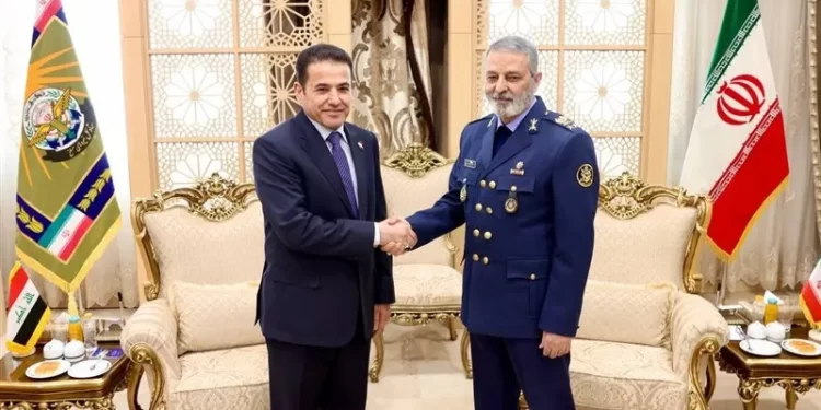 الأعرجي وموسوي يؤكدان من طهران ضرورة تنفيذ الاتفاقية الأمنية وتعزيز التعاون بين العراق وإيران