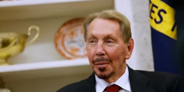 الملياردير الغامض الذي يبتلع تيك توك من أجل إسرائيل