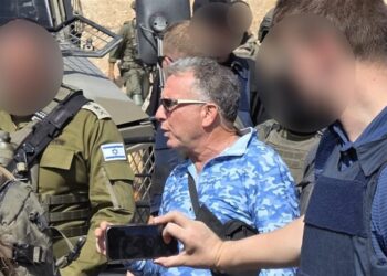 ويتكوف وقائد القيادة المركزية الأمريكية يزوران غزة