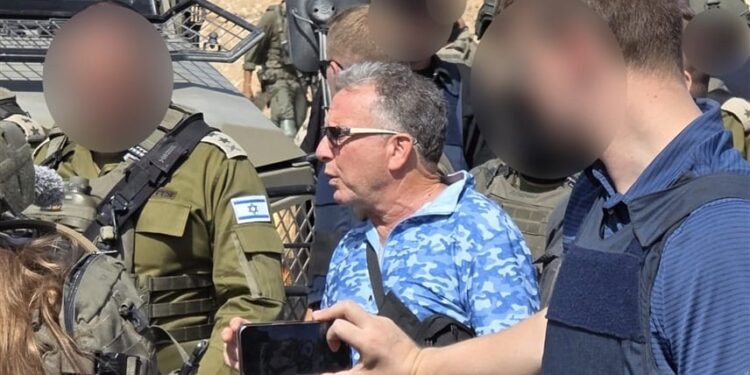 ويتكوف وقائد القيادة المركزية الأمريكية يزوران غزة