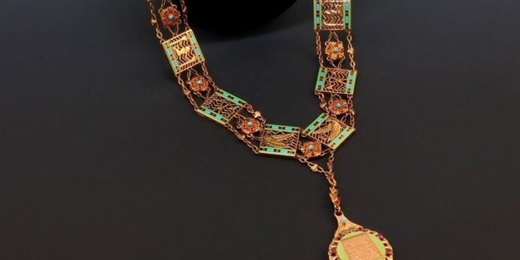 ما هي قلادة النيل؟