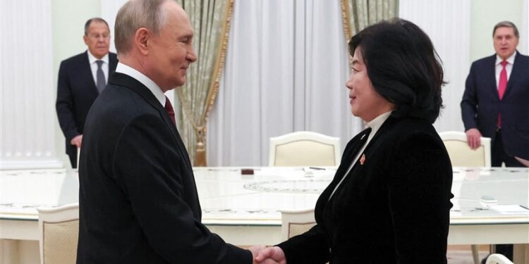 روسيا وكوريا الشمالية تتعهدان بتعزيز العلاقات,, قبل زيارة ترامب