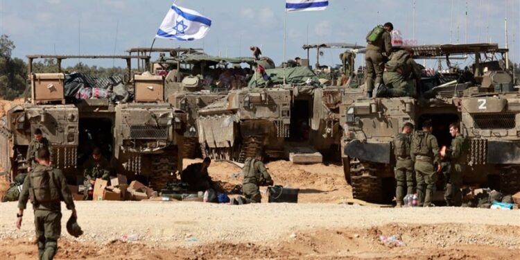 الجيش الإسرائيلي يتلقى أوامر بالاســــتعداد للانسحاب من غزة