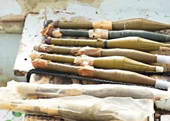 الحوثيون يفتحون “ممرات خلفية” لتهريب السلاح عبر مناطق الشرعية
