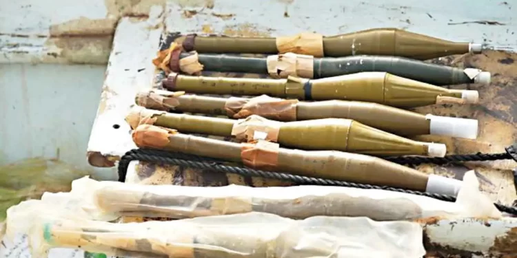 الحوثيون يفتحون “ممرات خلفية” لتهريب السلاح عبر مناطق الشرعية