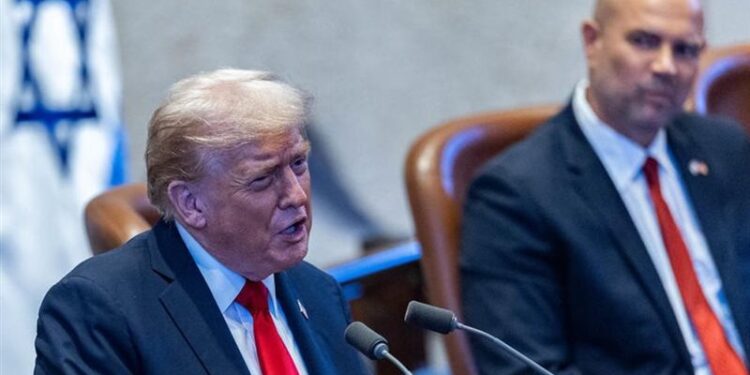 ترامب.. المنطقة اتفقت على خطة لنزع سلاح حماس,, سنقدم الدعم للبنان لنزع سلاح حزب الله