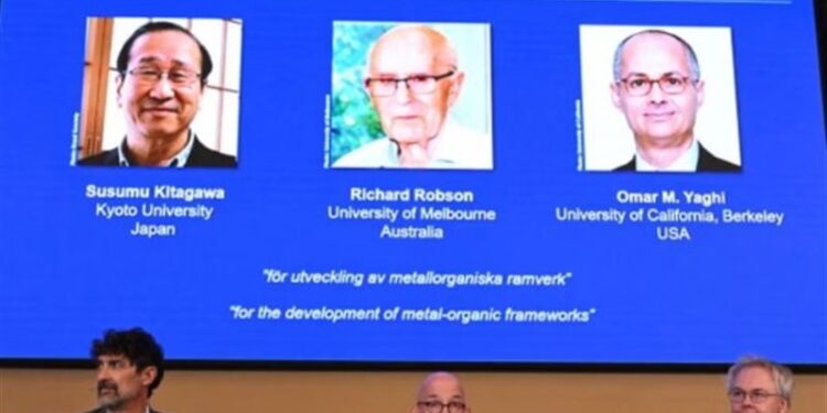 جائزة نوبل في الكيمياء تمنح لــ 3 علماء من دول مختلفة