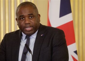 الخارجية البريطانية تتحدى قرار وزيرها بشأن إسرائيل