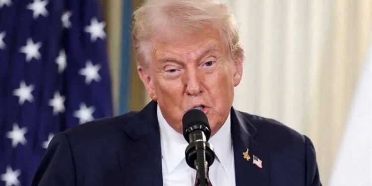 ترامب سيرسم خطا أحمر لرد حماس على خطة غزة