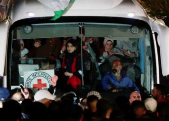 جميع الأسرى الفلسطينيين صعدوا على متن حافلات داخل سجون إسرائيلية