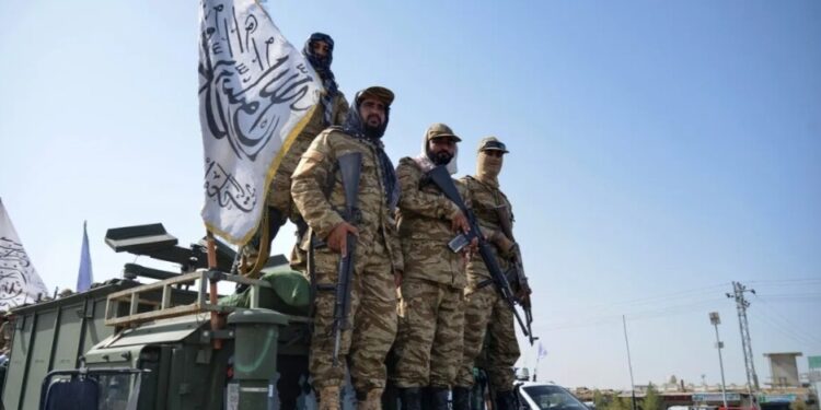 افغانستان تعلن اكتمال “العملية الانتقامية” ضد باكستان بنجاح