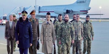 وفد عسكري سوري رفيع يصل موسكو لتعزيز التعاون الدفاعي مع روسيا
