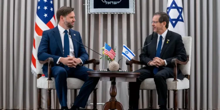 فانس يعلن خطة أمريكية لإنشاء “قوة أمنية دولية”