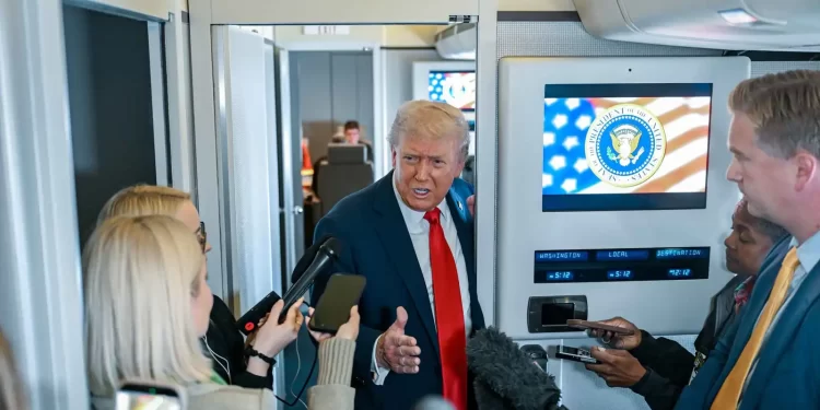 ترامب يتأرجح مع الصين ,,, بين العقاب والتقارب