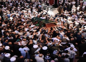 مكتب السيد السيستاني يقدم الشكر والتقدير لمن قدموا التعازي والمواساة في وفاة عقيلته