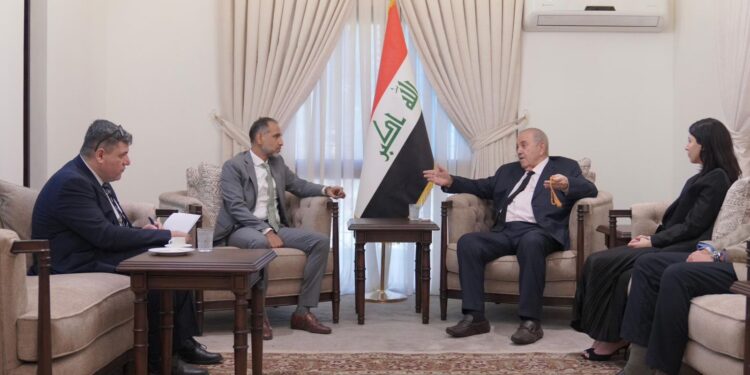 اياد علاوي يؤكد اهمية استمرار دعم المجتمع الدولي لمسار الاستقرار والبناء في العراق