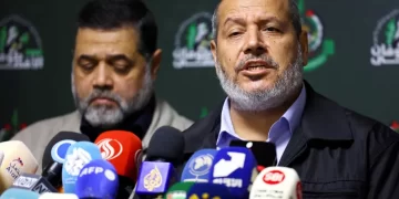 مفاوضون يجتمعون بمصر لمحادثات غزة وسط توقعات بتأخر التوصل لاتفاق