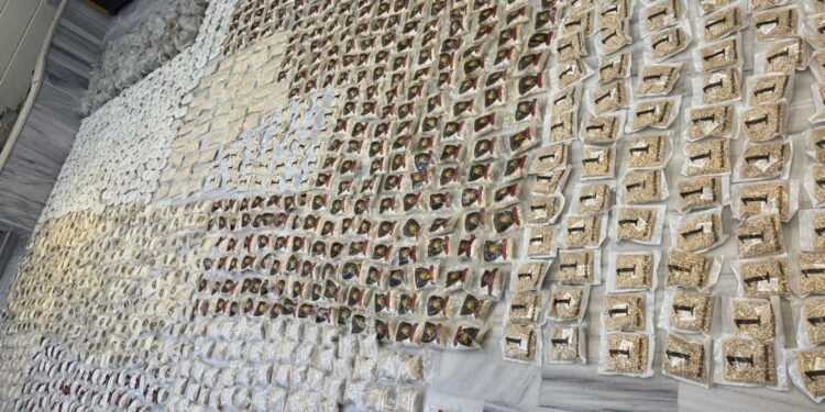 ضبط 370 كغم مخدرات والقبض على مطلوبين دولياً