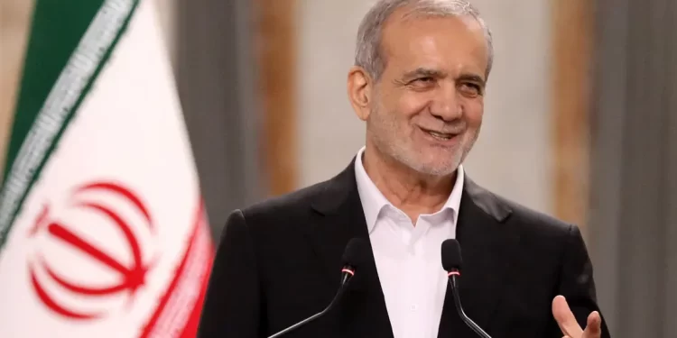 بزشكيان.. نريد الحوار بدل الحرب ولا نسعى لـ”النووي”