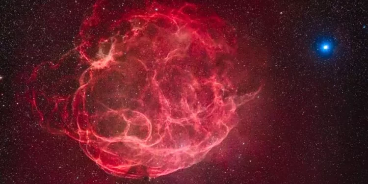 اكتشاف كوكب يبتلع 6 مليارات طن من الغاز والغبار في ثانية