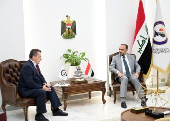 رئيس هيأة الإعلام والاتصالات يبحث مع السفير الأوكراني سبل التعاون في مكافحة التضليل وتعزيز دقة المعلومات