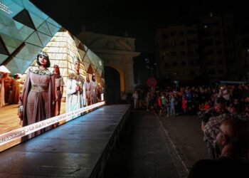 مبهر ومربك… لماذا اختلف المصريون حول حفل افتتاح المتحف؟