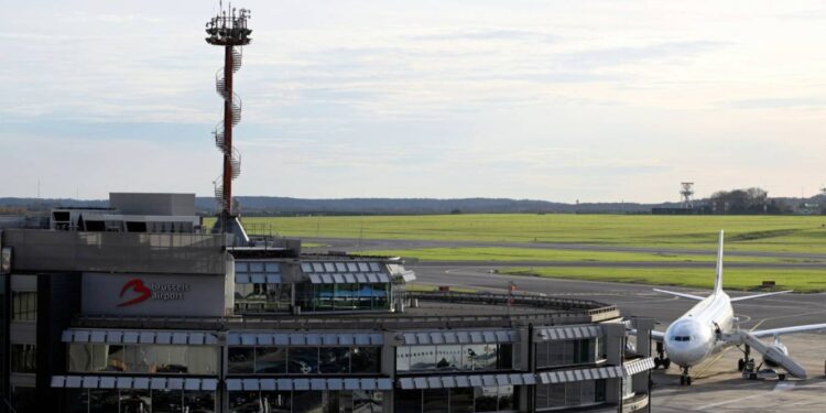 بلجيكا.. مسيرات مشبوهة تجمد السماء وتشل المطارات