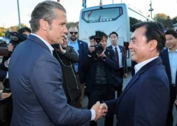 وزير الدفاع الأميركي يزور الحدود بين الكوريتين للمرة الأولى منذ 8 سنوات