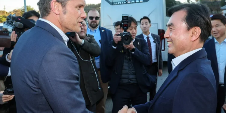 وزير الدفاع الأميركي يزور الحدود بين الكوريتين للمرة الأولى منذ 8 سنوات