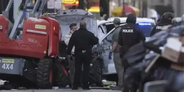فرنسا.. إصابة 10 أشخاص بعملية دهس فى أوليرون والقبض على منفذ الحادث