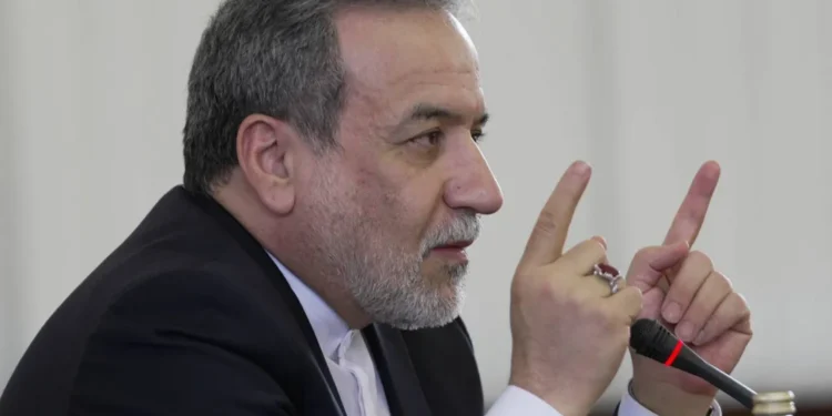 عراقجي.. لن نتفاوض مع واشنطن حول صواريخنا