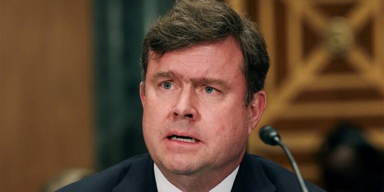 مسؤول أمريكي يبحث تصــــعيد الضغط على إيران