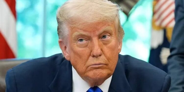 ترامب يهدد بتدخل عسكري في نيجيريا لحماية المسيحيين