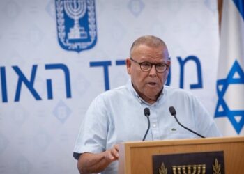 اسرائيل.. اعتقال مسؤول بارز وزوجته في قضية فساد