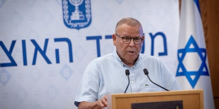 اسرائيل.. اعتقال مسؤول بارز وزوجته في قضية فساد