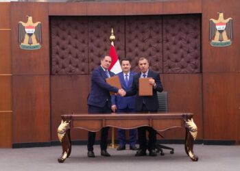 السوداني يرعى توقيع عقد تطوير مطار بغداد الدولي