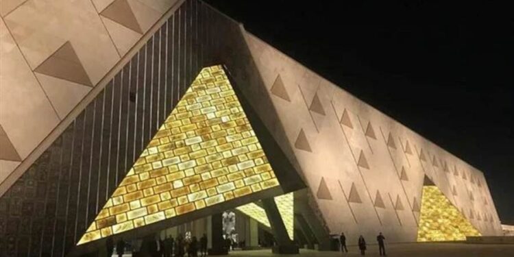 صحيفة مكسيكية تتغزل في المتحف المصري الكبير