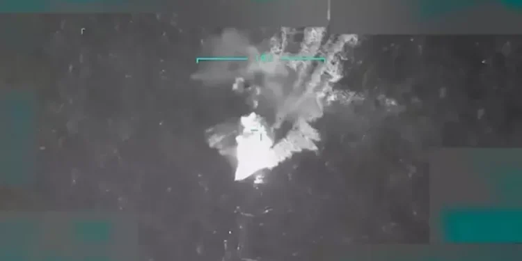 الجيش الأمريكي ينفذ ضربة مميتة على سفينة قرب فنزويلا